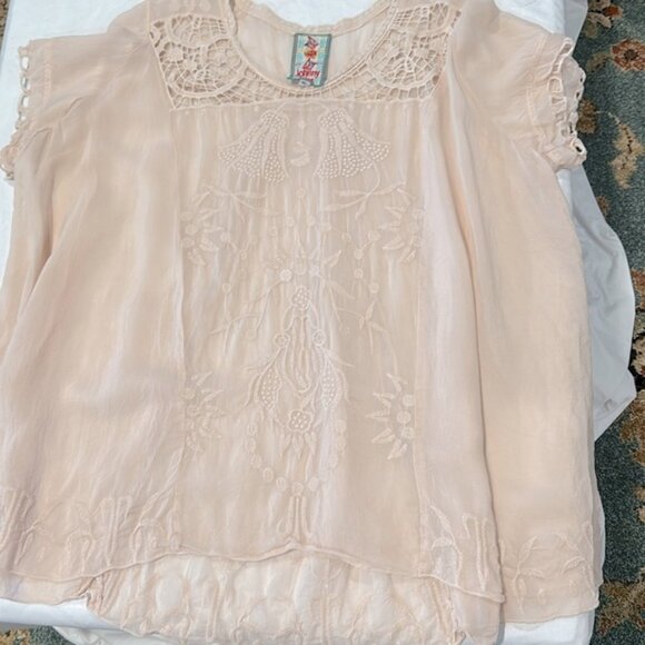 Johnny Was Short Sleeve Top Size XL Light Rose Color Embroidered - Picture 5 of 10